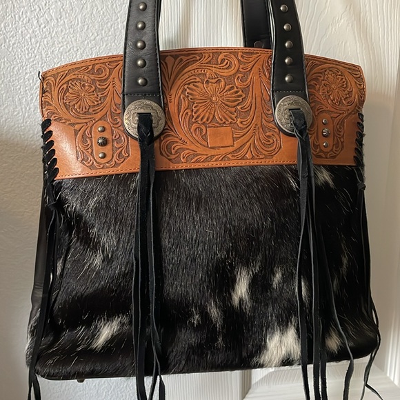 Trinity Ranch Cowhide Leather Purse - Picture 2 of 11